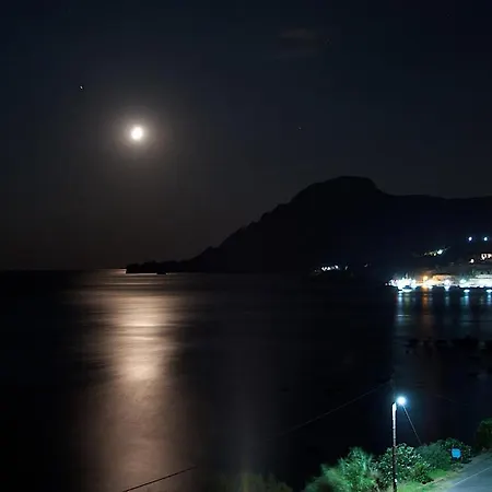 Thalassa House Aparthotel