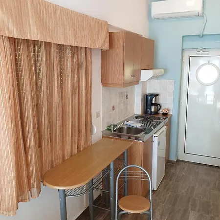 Thalassa House Aparthotel 5*